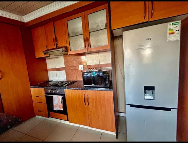 3 BEDROOM HOUSE FOR SALE IN VANDERBIJLPARK CE 2
